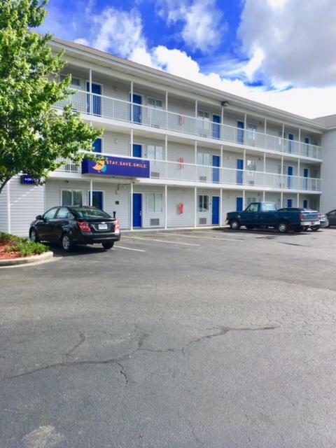 Intown Suites Extended Stay North Charleston Sc - Rivers Ave Bagian luar foto